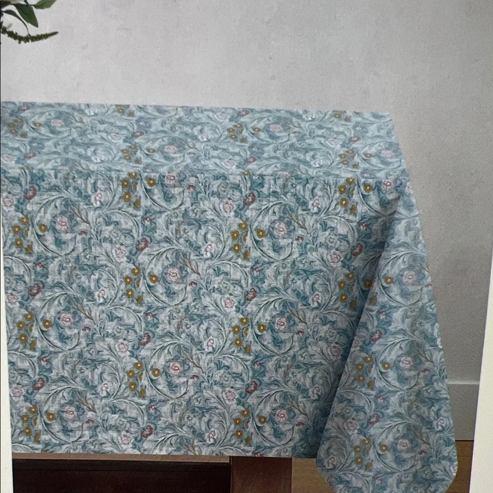 William MORRIS Co Tablecloth Leicester Blue Floral Spring Cotton 60 X 120 NEW